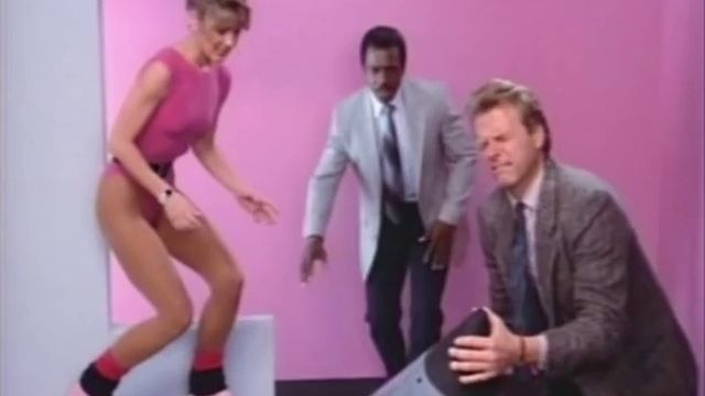 Sledge Hammer defusing a nuclear bomb смотреть онлайн