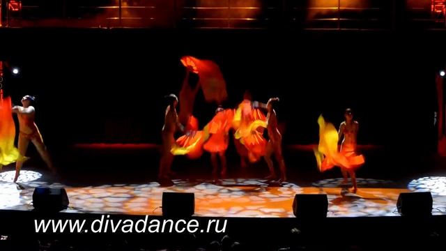 Огонь современный танец шоу от студии Диваданс вейлы с подсветкой смотреть онлайн
