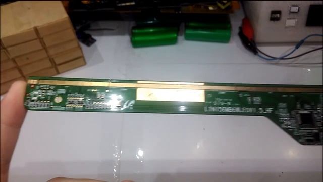 Как Переделать Матрицу От Ноутбука В Софтбокс?/Что можно сделать из сломанной матрицы от ноутбука? смотреть онлайн