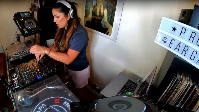 Having a little fun on the decks, this is what I do with my Tribe every month! смотреть онлайн