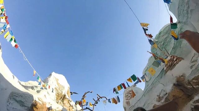 Animal Kingdoms Expedition Everest смотреть онлайн