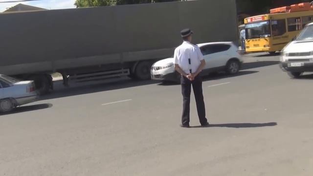 Забавный Рома ИДПС Саратова смотреть онлайн