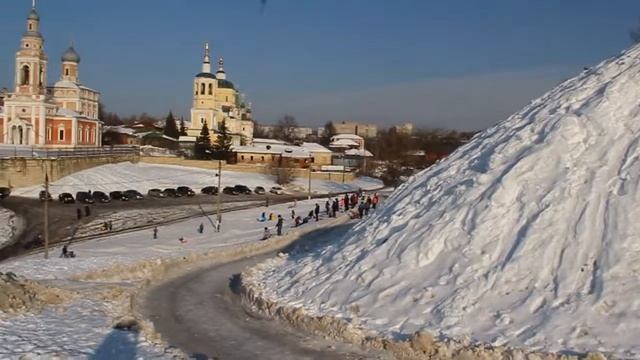 Панорама Соборной Горы в Серпухове. Катание с горки смотреть онлайн