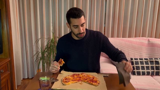 PROBANDO LA NUEVA PIZZA VEGANA DE DOMINO'S PIZZA | PEPPERONI VEGANO (TONY VEGGERONI) ??