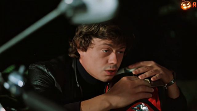 Урри что случилось? Урри и шлем, проблемы со связью.