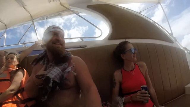 На катере в Таиланде. Экскурсия. Обгорел капец. смотреть онлайн