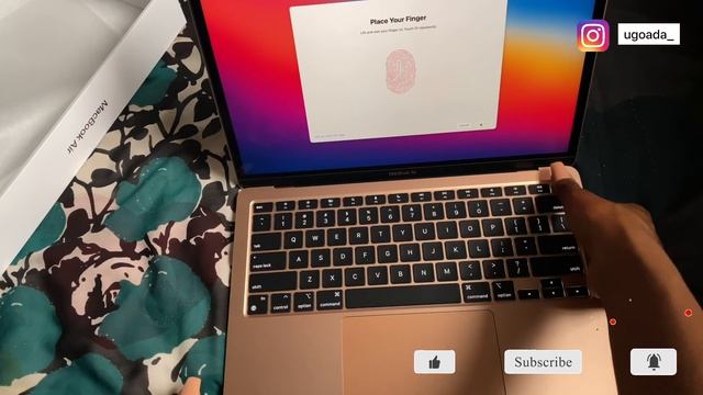 M1 2020 MacBook Air unboxing (Gold) | Setup + Accessories смотреть онлайн