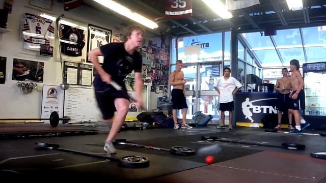 How Connor McDavid Trains - Stickhandling Drills