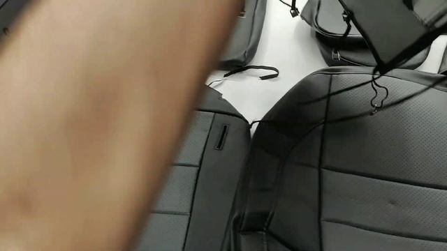 Чехлы на сиденья Skoda Rapid, 2012-2022, спинка делится, Экокожа, черная+серая вставка смотреть онлайн