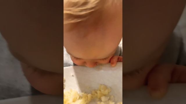 Долой ложки будем есть руками смотреть онлайн