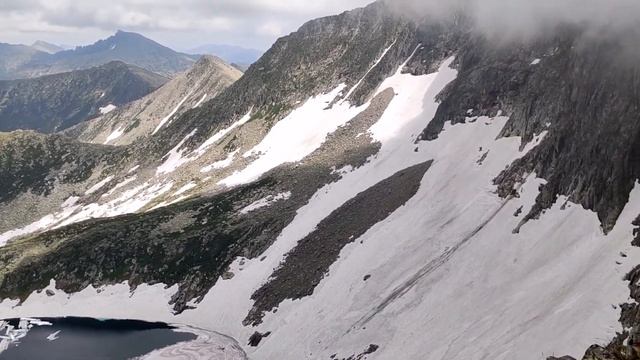 Поднебесные зубья. Озеро выпускников. Кемеровская область. Междуреченск. Лето 2020. Лужба. смотреть онлайн