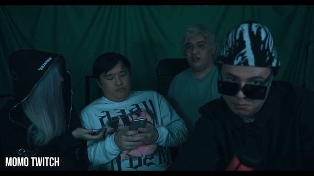 Респект Муха, ответил за брата! Хейтер угрожает из за девушки смотреть онлайн