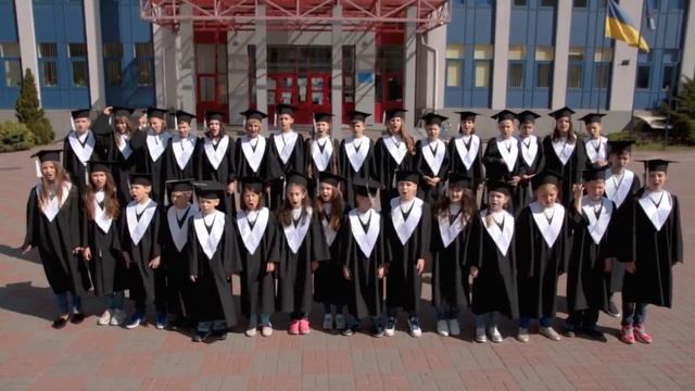 Фишка на выпускной в 4- классе школы "ЛОГОС" | КРИЧАЛКА | СИР ПИРЯТИН РЕКЛАМА смотреть онлайн