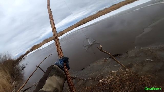 Удачная рыбалка на паук-подъёмник. Поймали огромных щук и карасей. смотреть онлайн