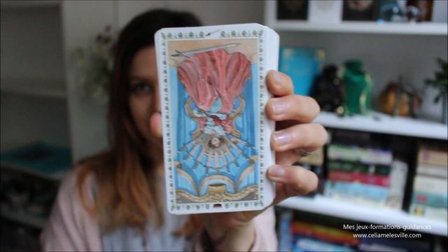 Des tarots, oracles sur l'amour - Quels jeux pour le domaine amoureux? смотреть онлайн