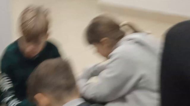 ИХ ТРОЕ ОНИ ВСЕ ИЗ ДЕТДОМА смотреть онлайн