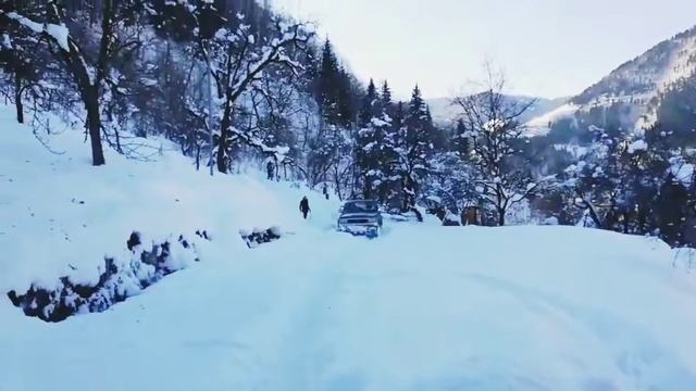 Toyota Hilux Surf 2.4 2lt-e -1992. Off- Road Snow