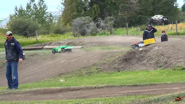 BiG DiRTY 2016 - PT 4: 2WD TROPHY RACE - HPi BAJA - 1/5 Scale Offroad Racing Event | RC ADVENTURES смотреть онлайн