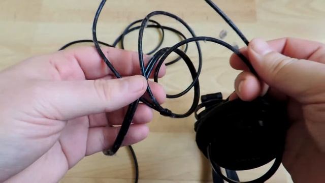 Sony MDR-V150 Headphones Sticky Cable Problem (Life Update 2) смотреть онлайн