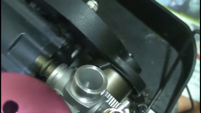 How to clean and reinstall the Thunder Tiger MTA4 S28 carburettor смотреть онлайн