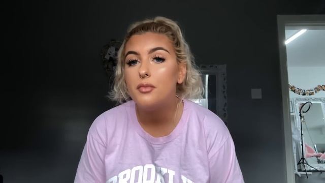 Updated Q&A & Makeup Tour смотреть онлайн