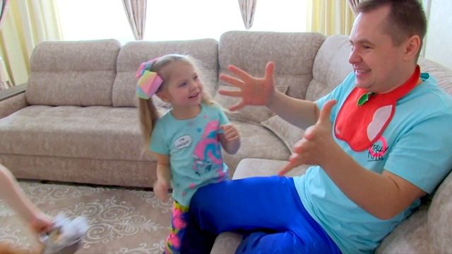 Диана и Настя учaт папу правильно питаться смотреть онлайн