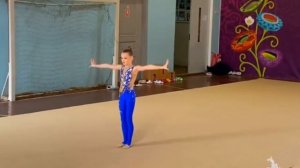 Мисс Николь и Поп Ит( гимнастика и цвета) Pop IT and gymnastics with Miss Nicole