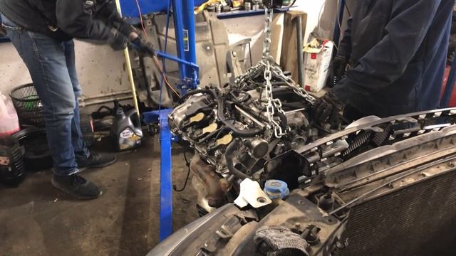 Замена Мотора. Mercedes-Benz ML 350. Первое Видео Автосервиса.