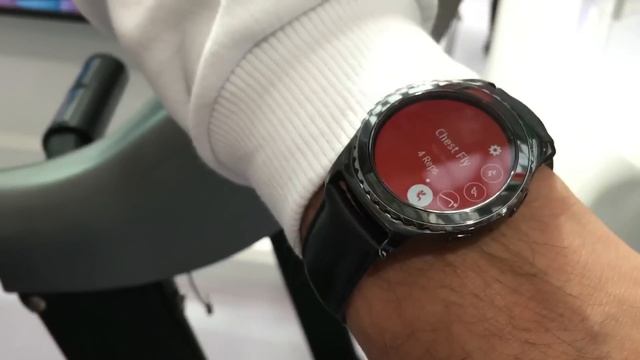 Samsung Gear S2 Classic First Look Video смотреть онлайн