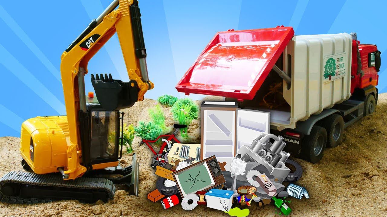 Машинка Мусоровоз везет мусор на свалку. Развивающие видео для детей - Машины помощники смотреть онлайн