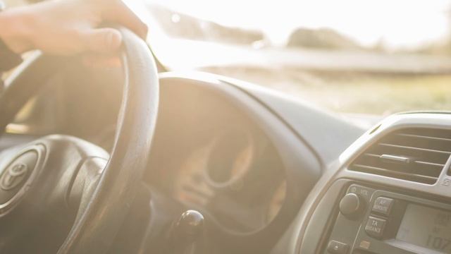 Самая важная встреча в жизни! К мужчине подошел старичок и попросил подвезти смотреть онлайн