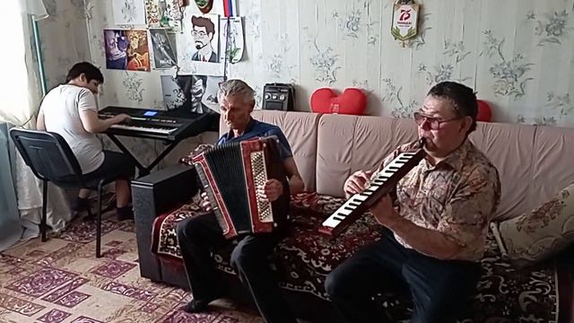 Весёлая музыка. смотреть онлайн