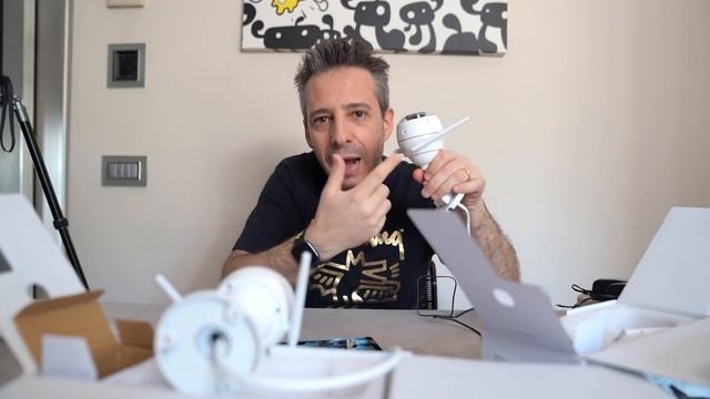 Come mi vedete? CONFRONTO TELECAMERE SORVEGLIANZA EzViz смотреть онлайн