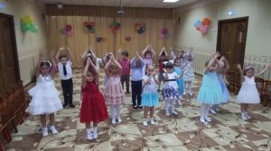 Танец  на День Матери "Дочки и сыночки" старшая группа