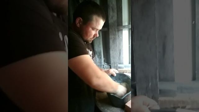 Чем мы кормим кур. Наш способ приготовления мешанки. смотреть онлайн
