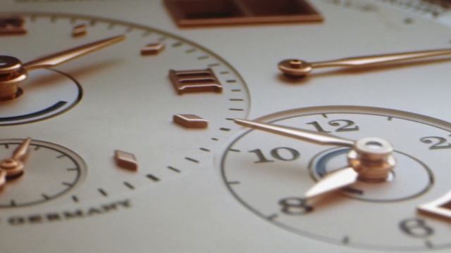 A. LANGE & SÖHNE | LANGE 1 ZEITZONE смотреть онлайн