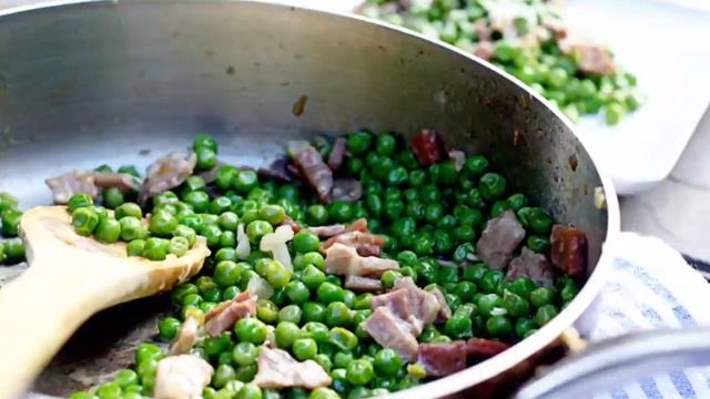Омлет с ветчиной и зелёным горошком по-итальянски! Рецепт омлета! смотреть онлайн