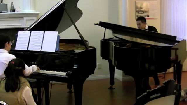 Piano Battle - Canon in C смотреть онлайн