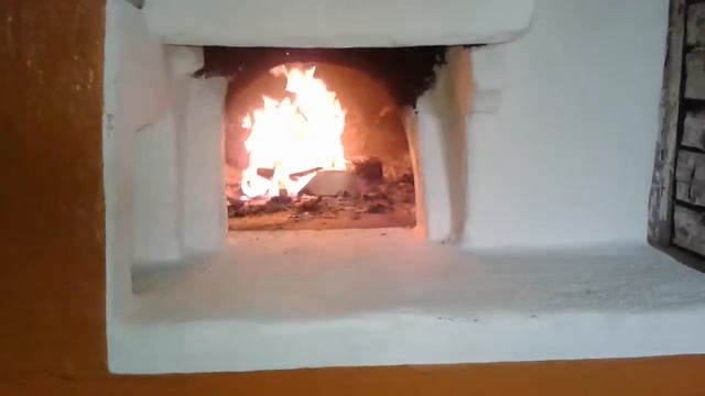 Топим печку в доме смотреть онлайн
