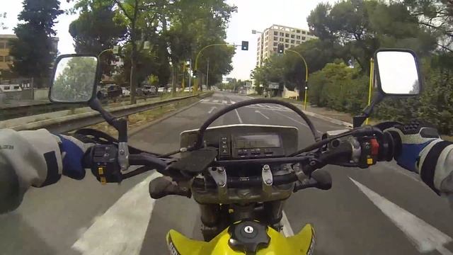 Suzuki DRZ 400 S - Rome (GoPro)