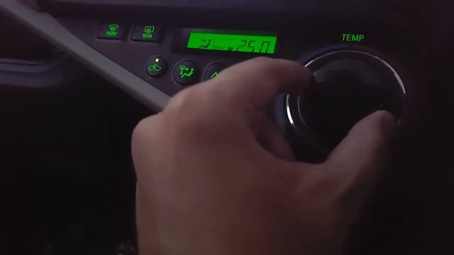 Toyota Aqua/Prius C Climate Control and Air conditioner controls in URDU. смотреть онлайн