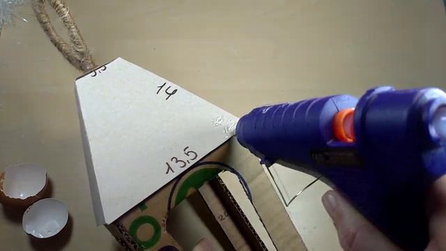 Декоративный фонарь из картона своими руками смотреть онлайн