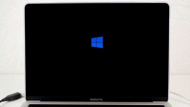 MacBook Pro 13 Zoll 2019/20 Windows 10 Installation смотреть онлайн