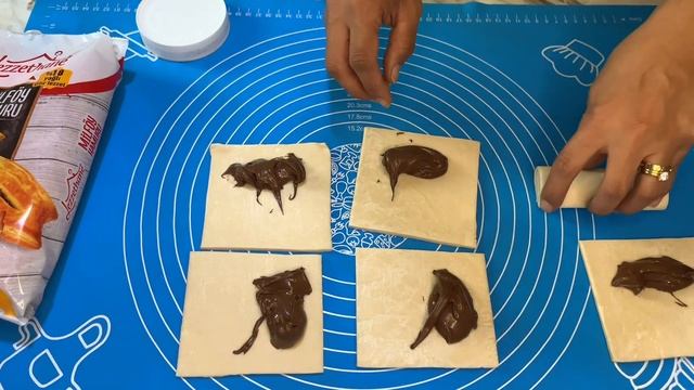 Простой рецепт с потрясающим результатом! Можно приготовить из слоеного теста и шоколада… смотреть онлайн