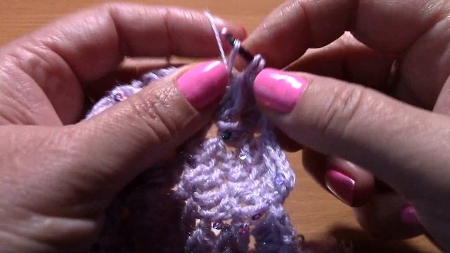 Вязание весенне осенней шапки с пышными столбиками Часть 3 из 4 смотреть онлайн