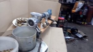 Мясокостная мука своими руками. Самодельная дробилка и электромясорубка.