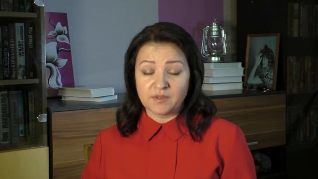 КНИГИ АВГУСТА 2018. ЧАСТЬ 1: РУГАЮСЬ