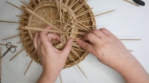 Плетение из газет. Пасхальный поднос. Часть 2.