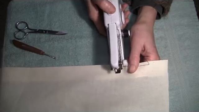 How to Use the Singer Handy Stitch - Part 4 смотреть онлайн