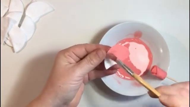 ПОДЕЛКИ СВОИМИ РУКАМИ / ЦВЕТЫ СВОИМИ РУКАМИ. ЦВЕТЫ ИЗ ВАТНЫХ ДИСКОВ / РОЗА смотреть онлайн